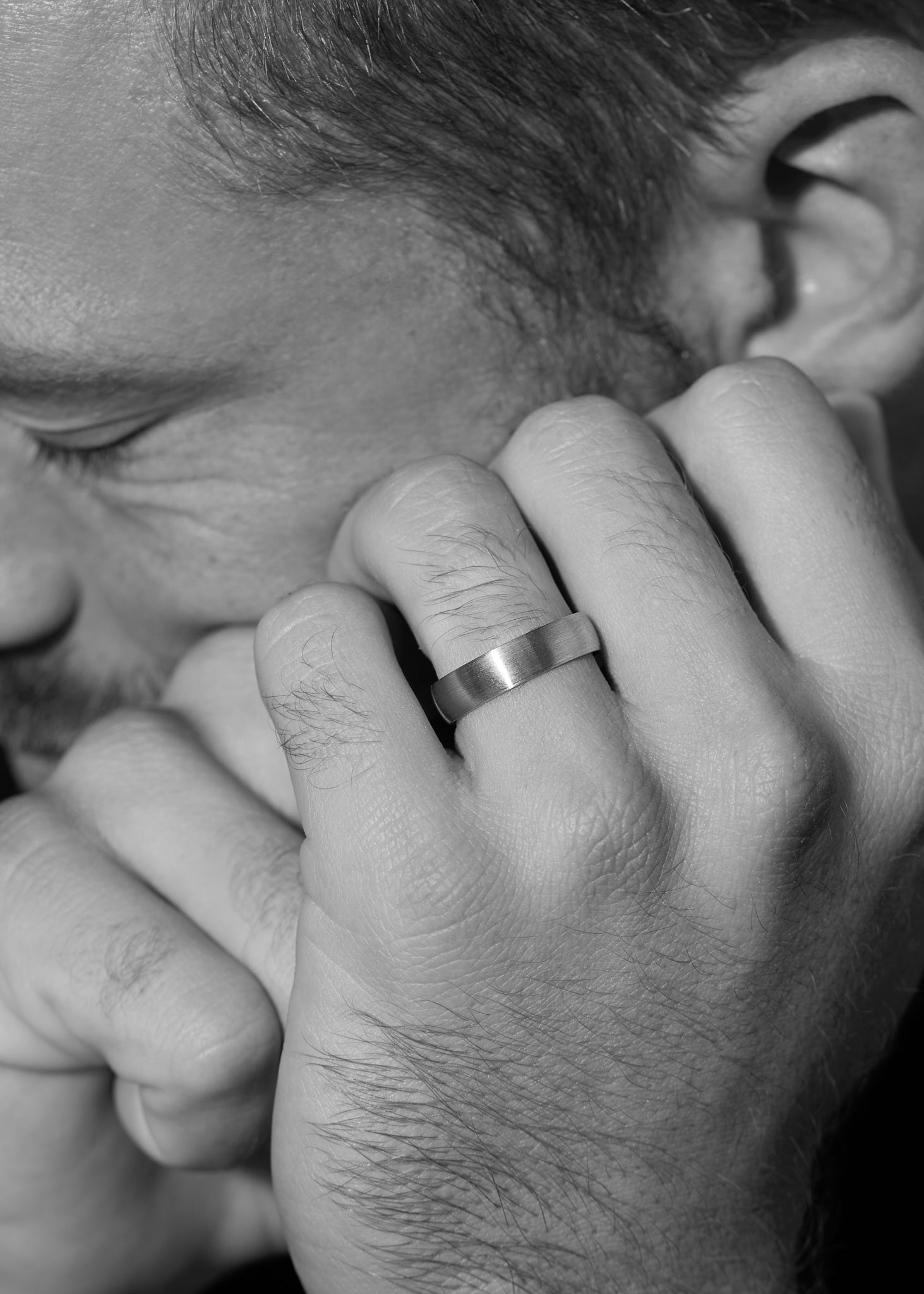 Men's Classic Round Ring