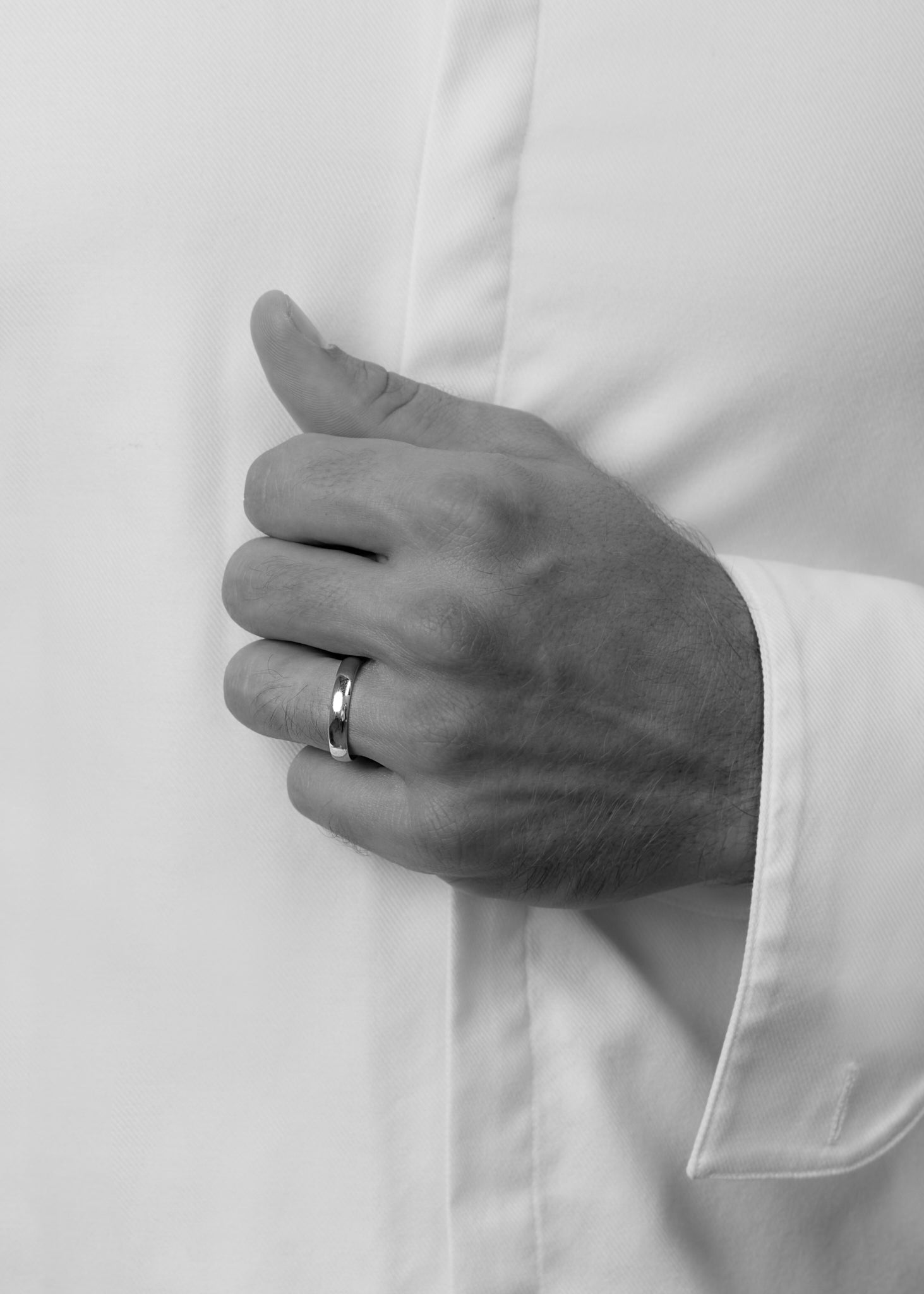 Men's Classic Round Ring