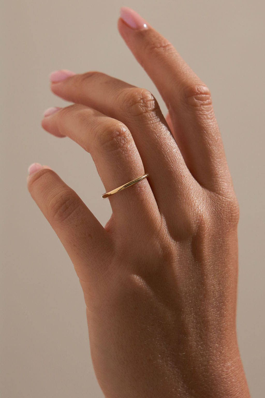 Plain Wedding Band in 18k Yellow Gold – THEADORE1