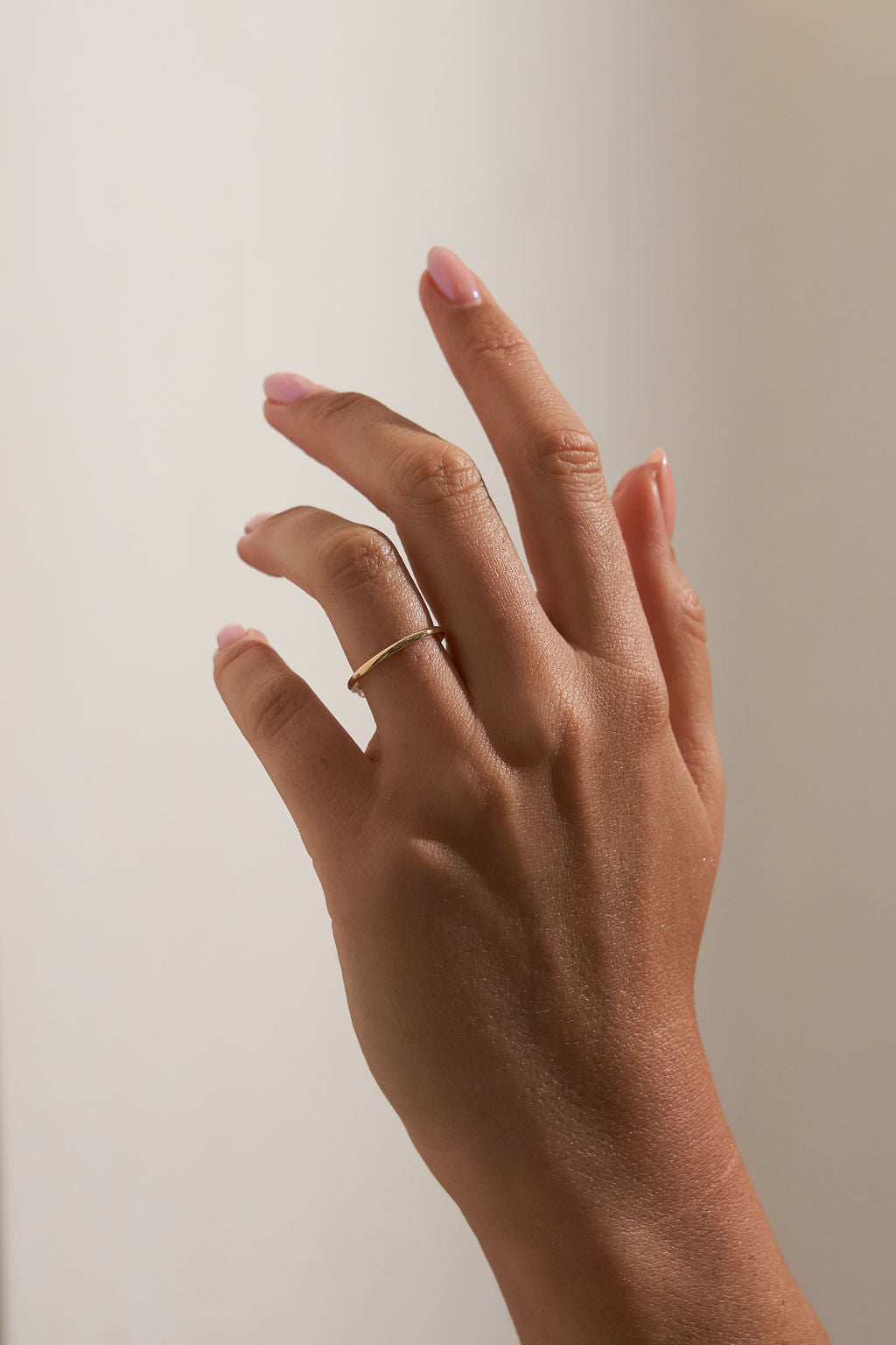Plain Wedding Band (1.6mm) in 18k Yellow Gold