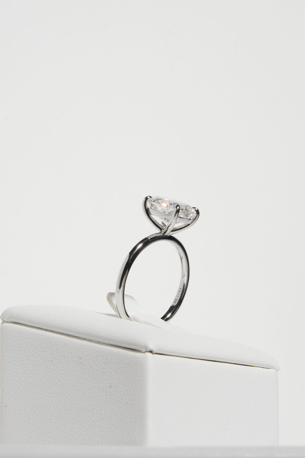 4.5 Oval Solitaire Engagement Ring 18k White Gold