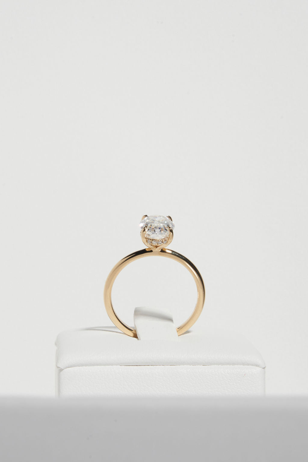 Oval Solitaire
