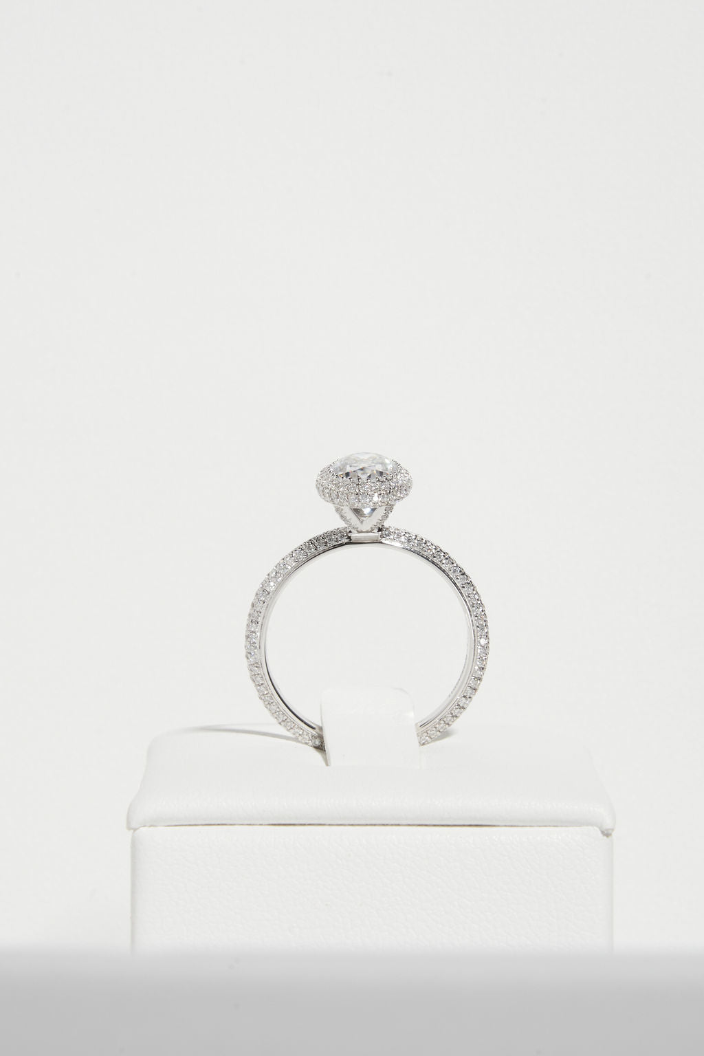 Oval Halo