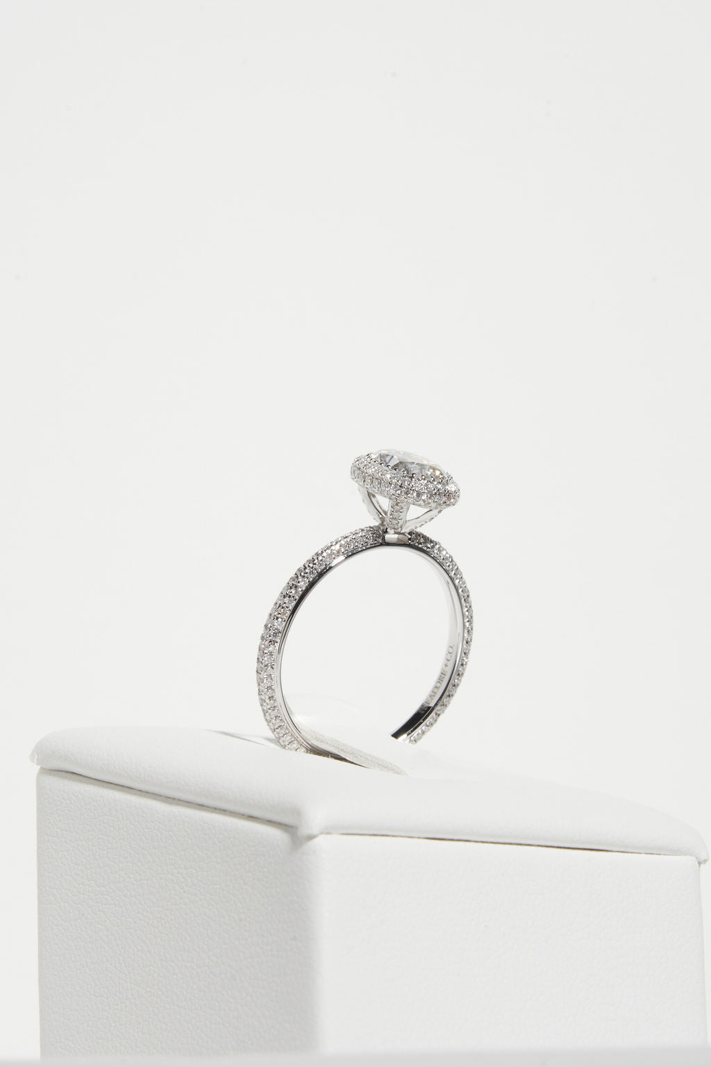 Oval Halo