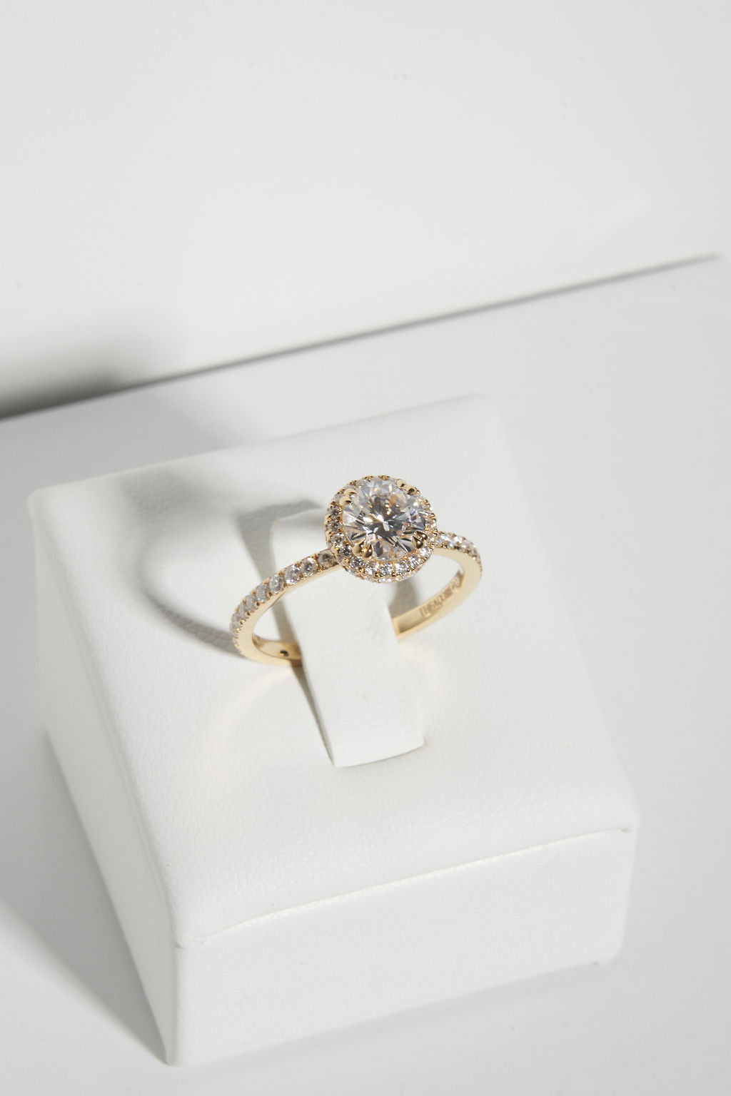 Round Halo