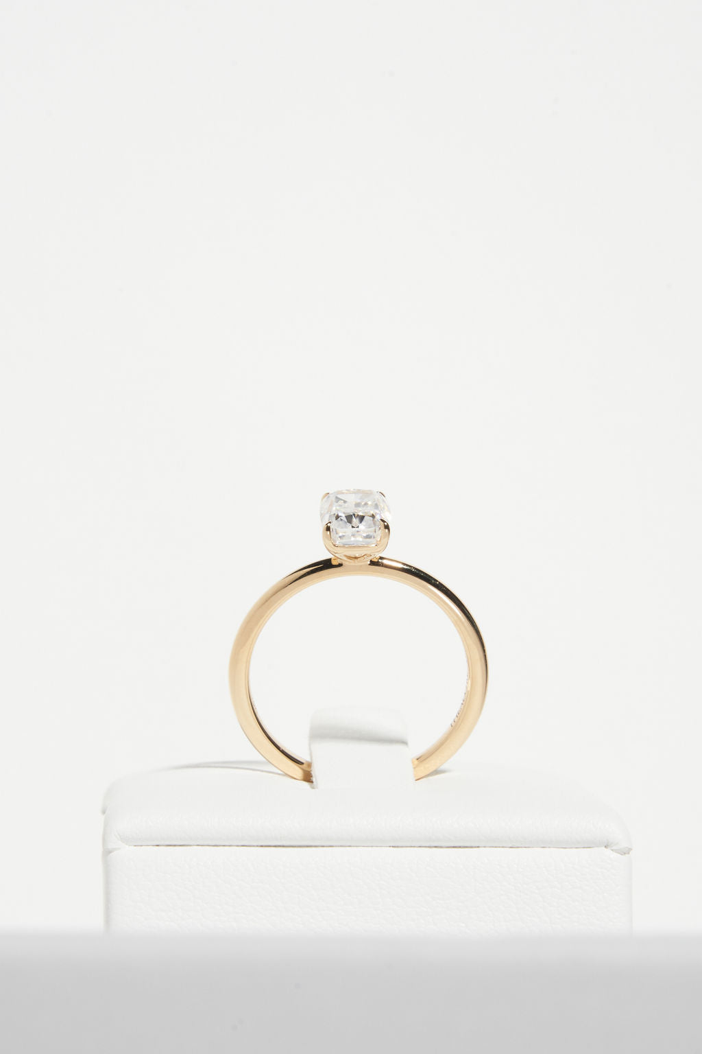 Cushion Solitaire (Elongated)