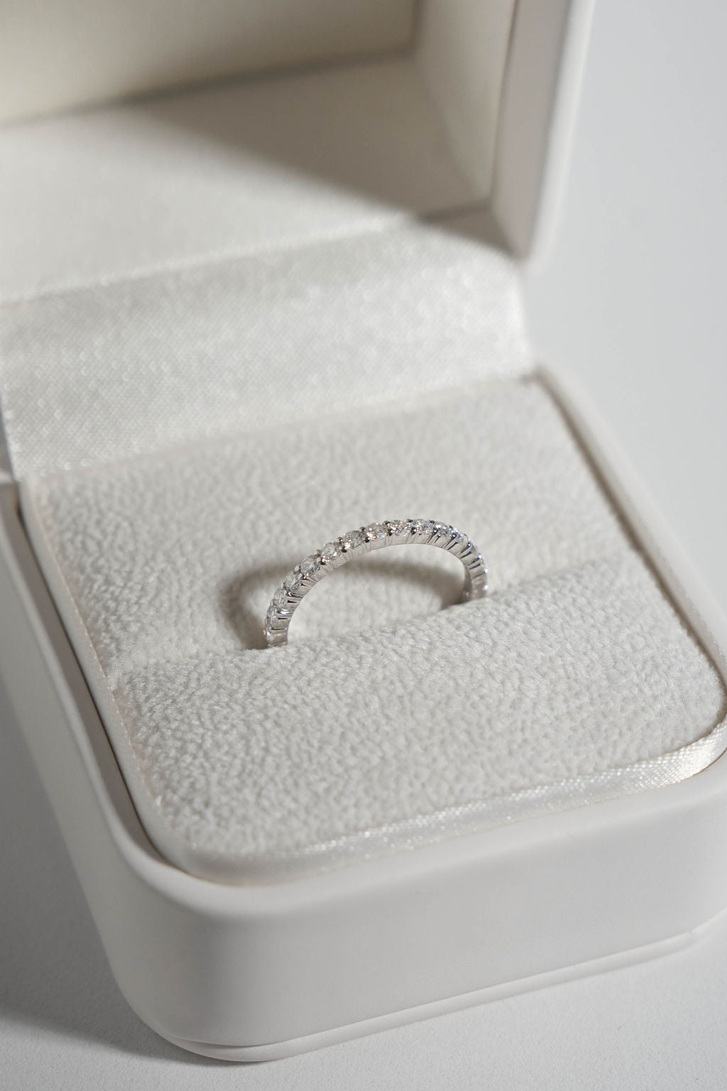 Medium Pavé Round Wedding Band