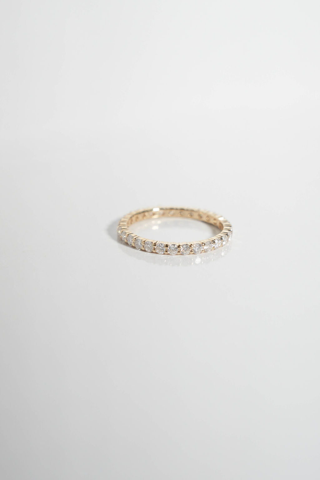 Medium Pavé Round Wedding Band