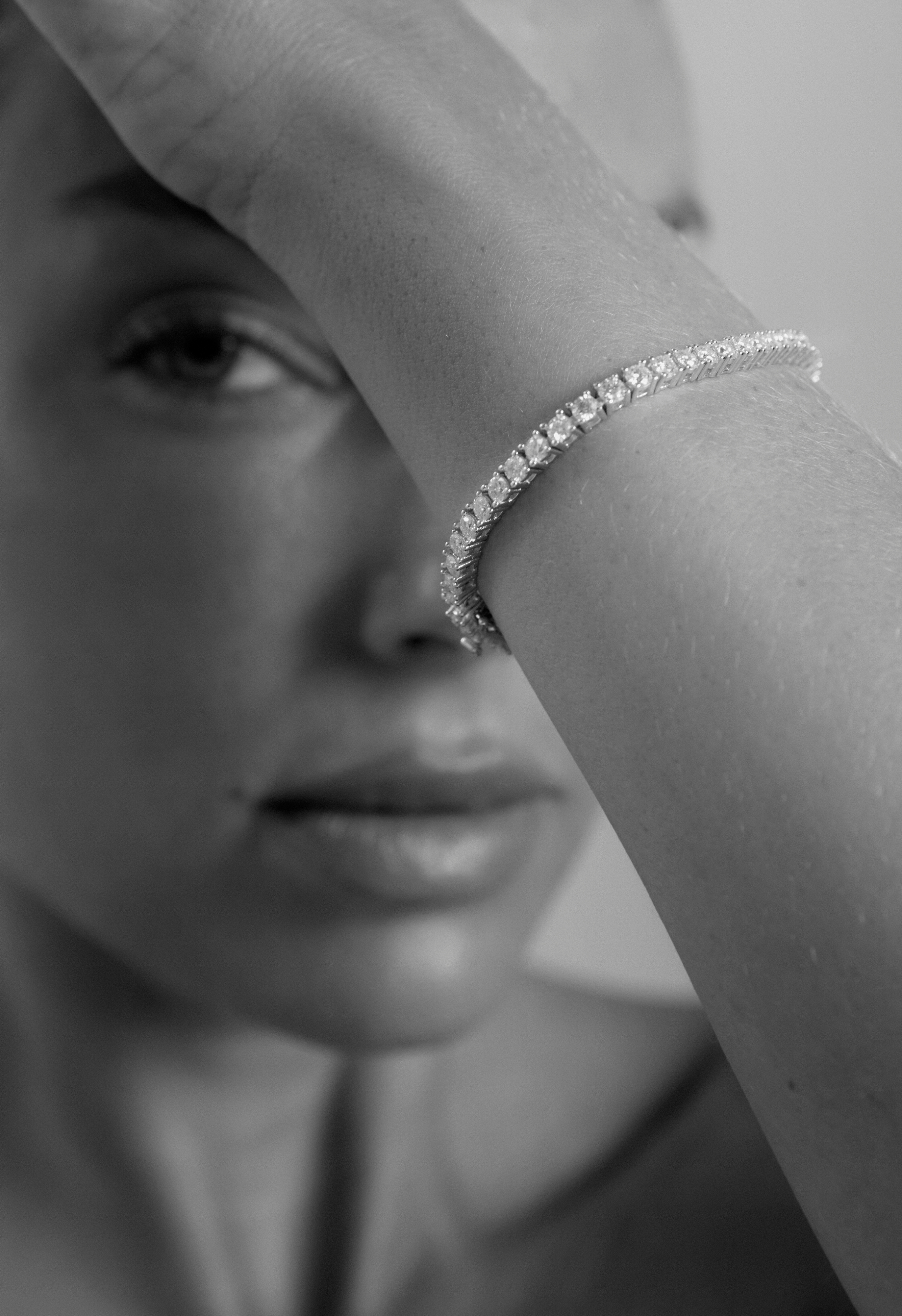 Classic Tennis Bracelet - Moissanite