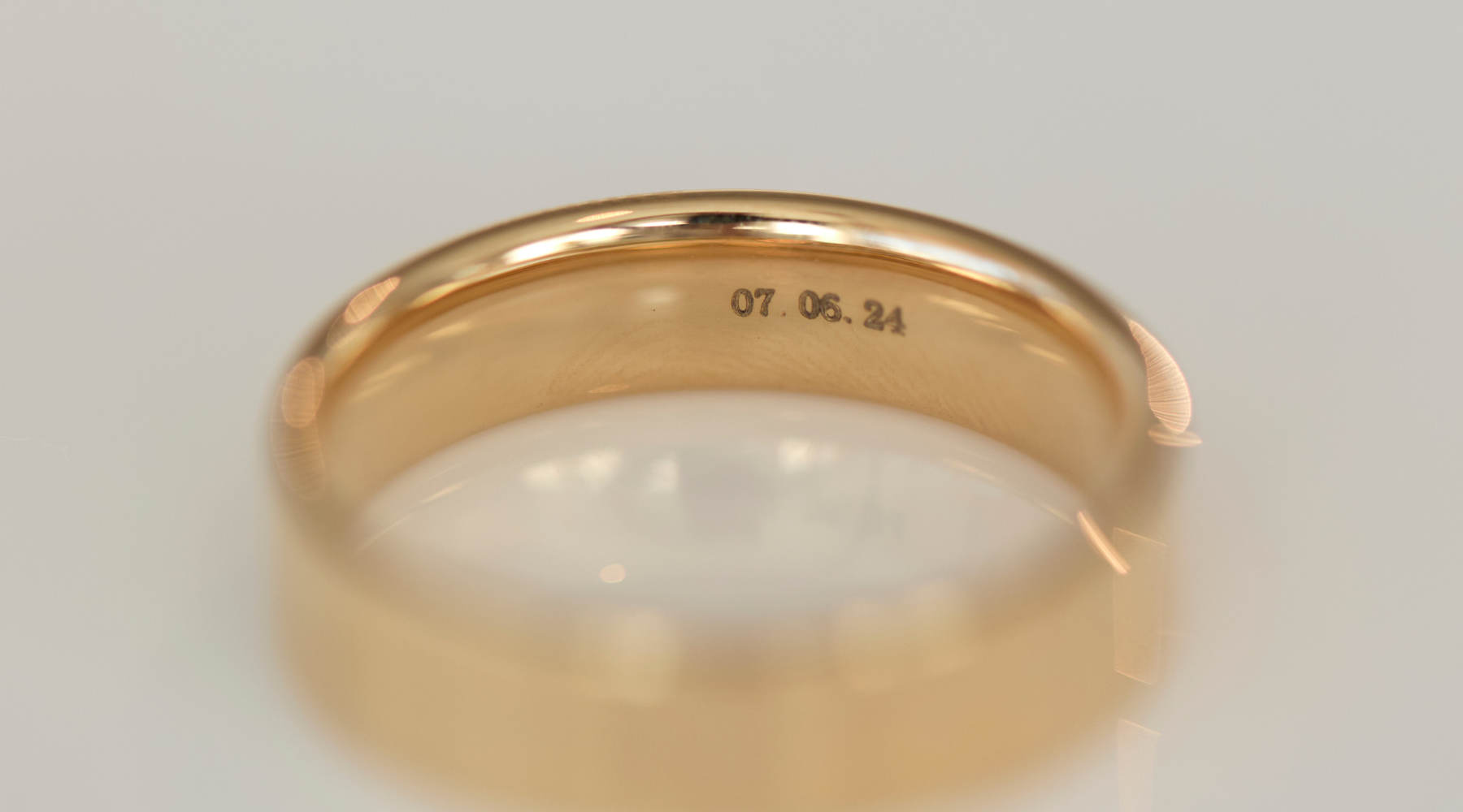 Complimentary Engraving | Engagement & Wedding Bands