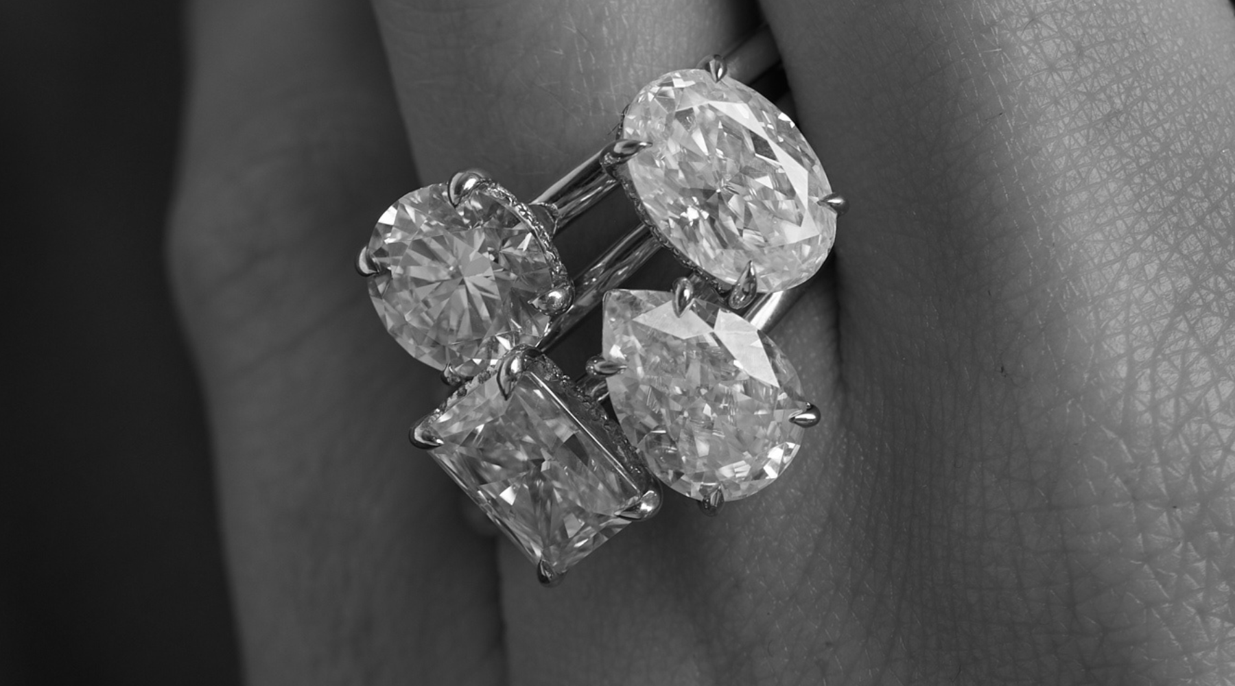 Lab Grown Diamond vs Moissanite: What’s The Difference?