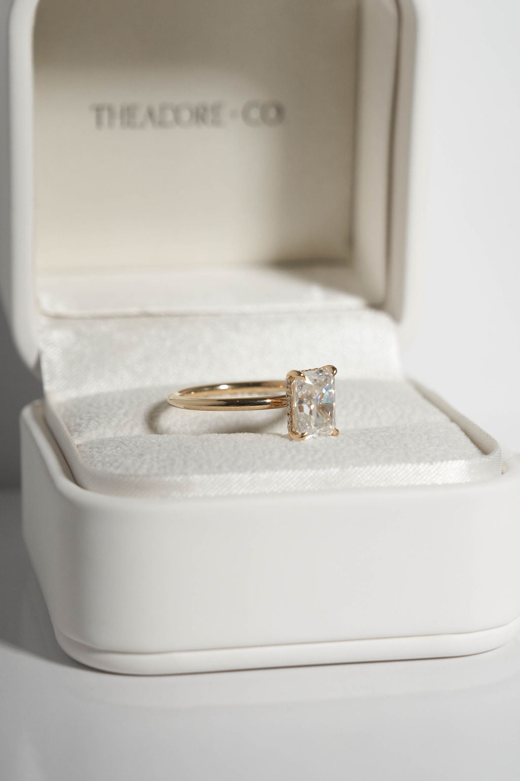2.0ct Radiant Solitaire Engagement Ring 18k Yellow Gold with Hidden Halo